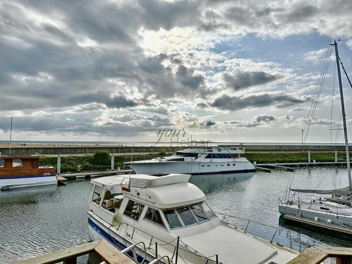 Le Yacht Yourhosthelper Deauville Eksteriør billede